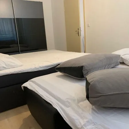 Altstadt Apartment *